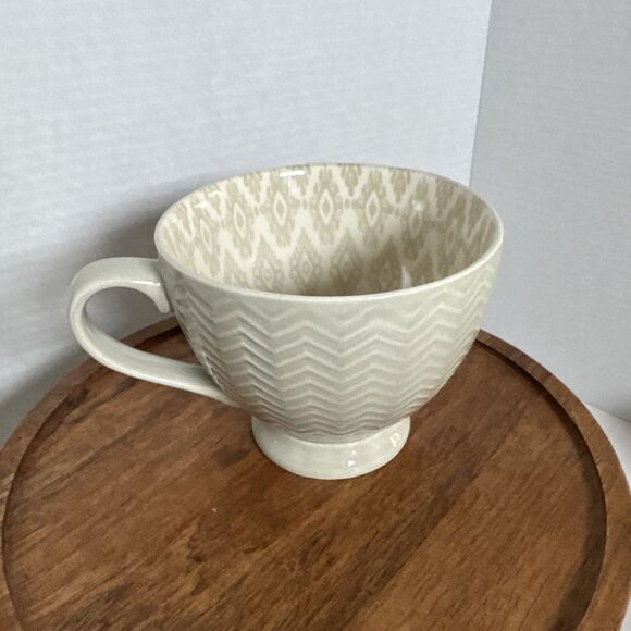 2 Signature Housewares Footed Stoneware 14 oz Mugs Diamonds Dots Lines & Zigzags - Picture 14 of 16